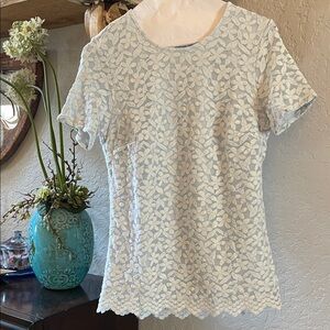Delicate Floral Lace Short Sleeve Top - Cream